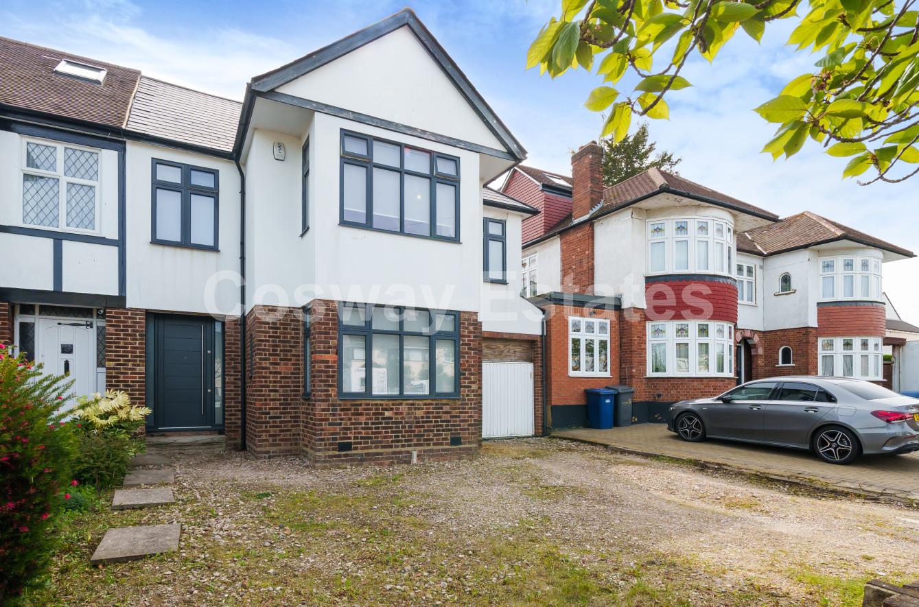 Fernside Avenue, London